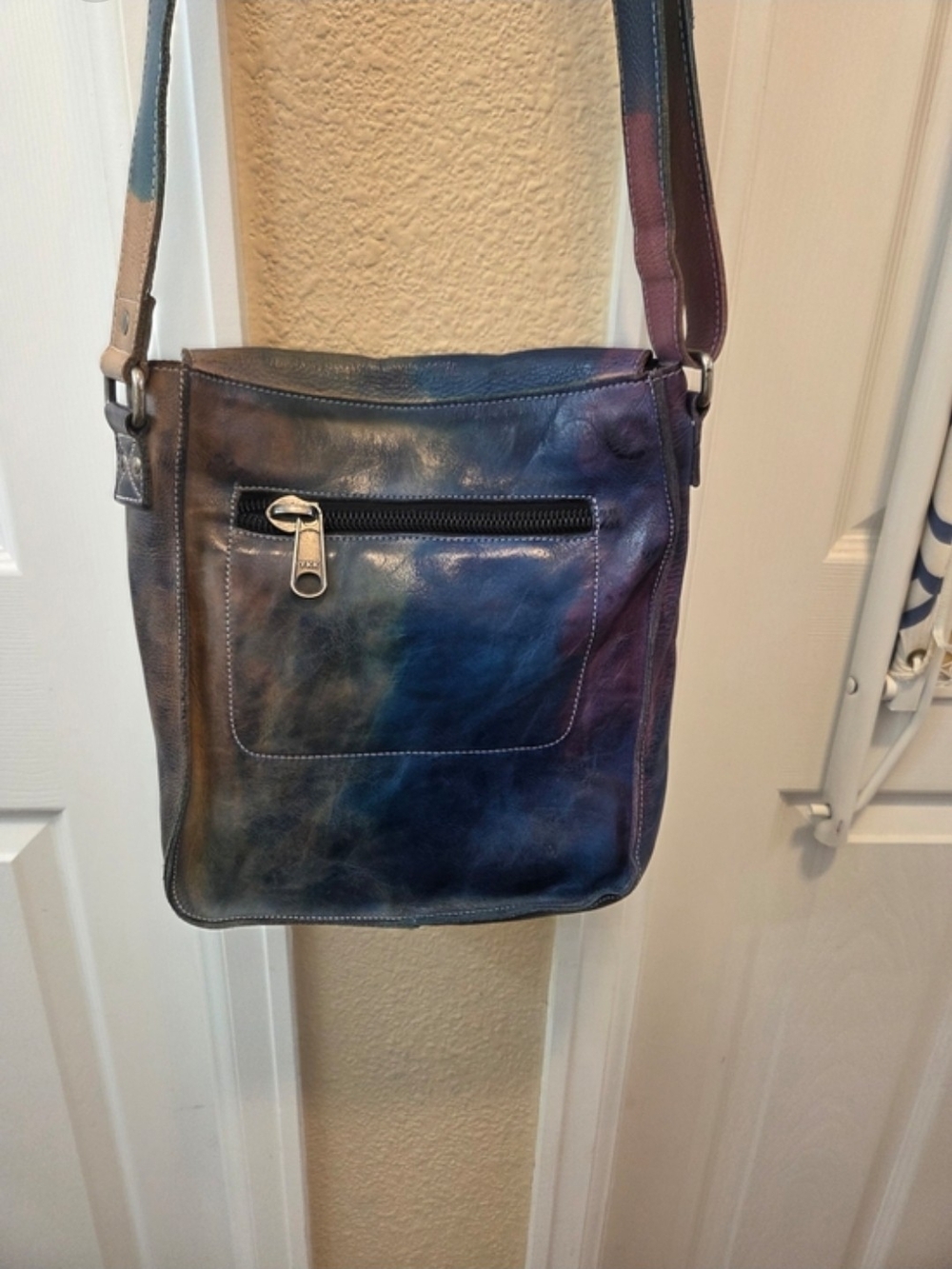 Repost: Bed Stu Moody Blues Leather Crossbody Bag - Picture 3 of 5